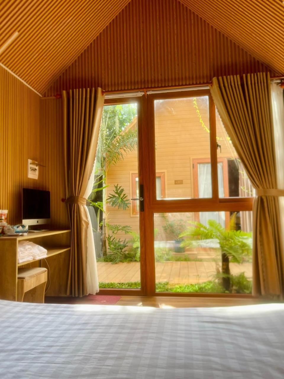 La Garden Homestay Long Xuyên Eksteriør billede