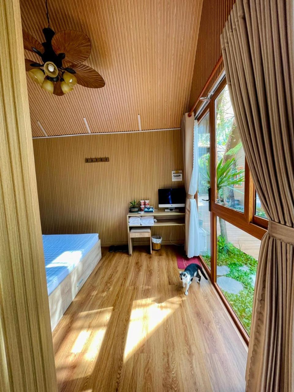 La Garden Homestay Long Xuyên Eksteriør billede