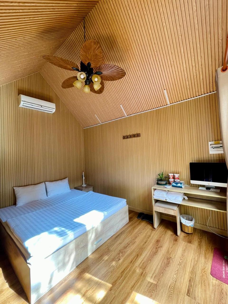 La Garden Homestay Long Xuyên Eksteriør billede