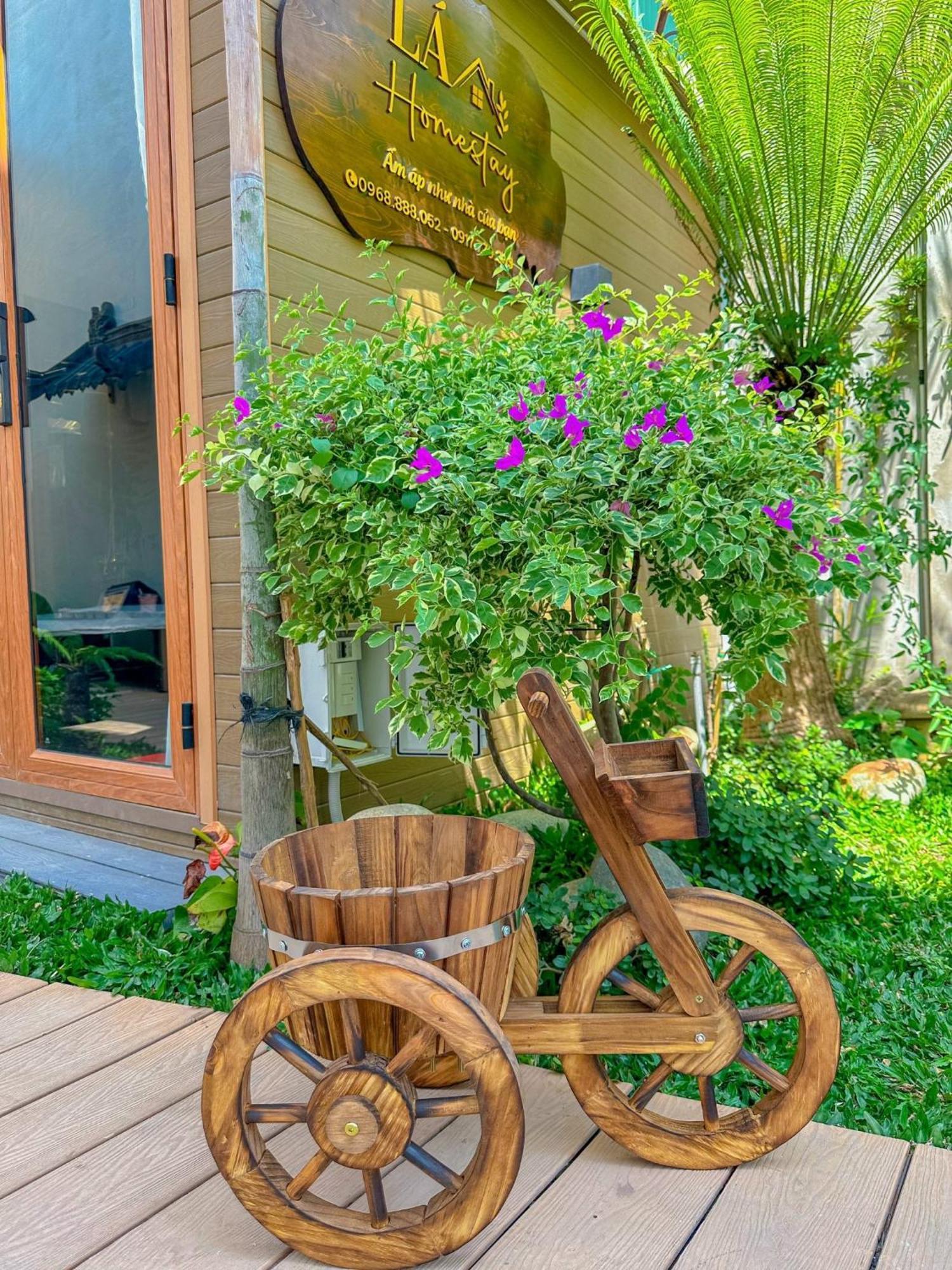 La Garden Homestay Long Xuyên Eksteriør billede